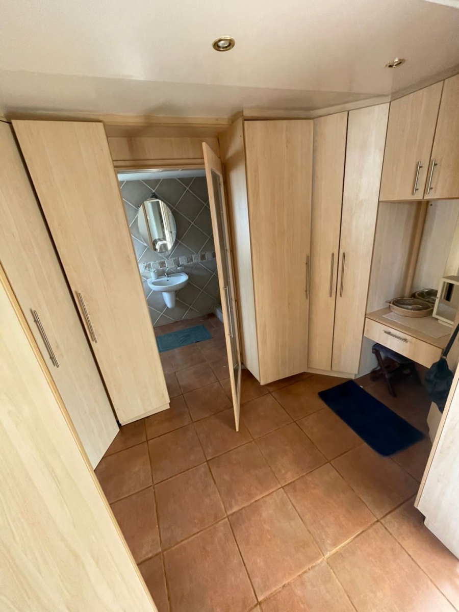  Bedroom Property for Sale in Bloemhof North West